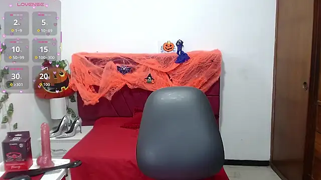 Julieta curvy69 online show from October 8, 2025, 12:17 pm