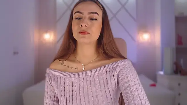 isabellashine online show from September 19, 2025, 2:54 pm