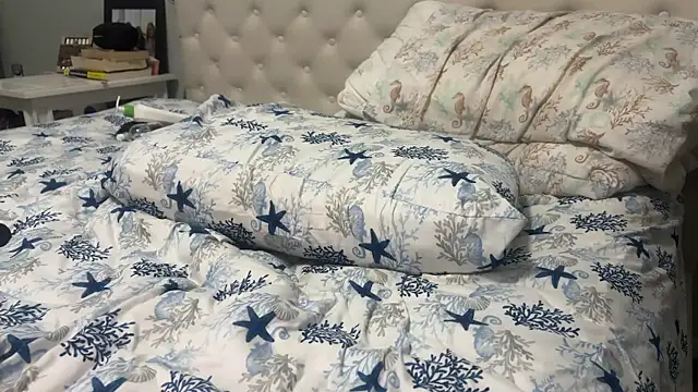 tattedNitalian online show from September 24, 2025, 3:57 am