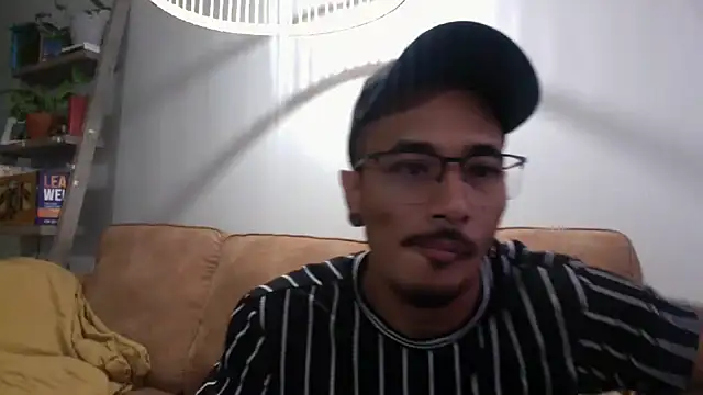 tanjir020 online show from September 18, 2025, 3:48 pm