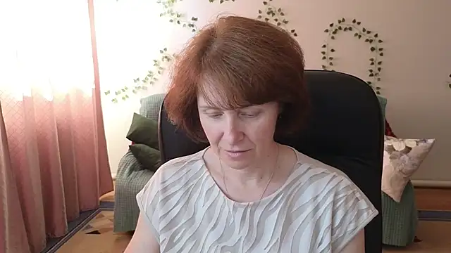 Lia Tito online show from June 12, 2026, 6:44 am