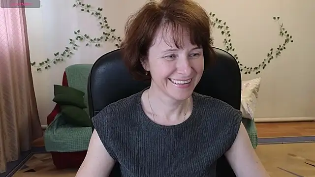 Lia Tito online show from April 28, 2026, 1:15 pm