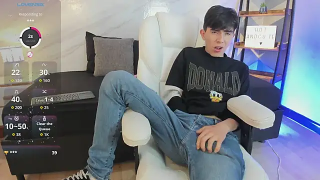 mathias saenz online show from November 27, 2025, 7:25 pm