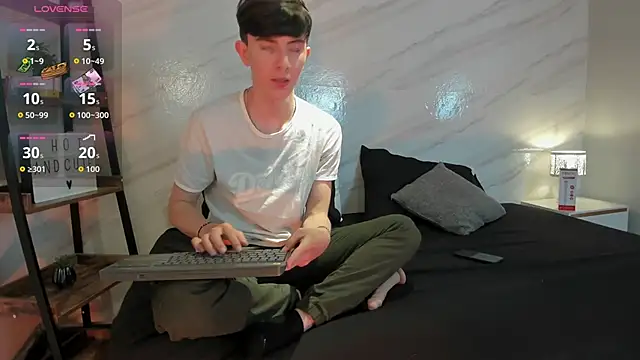 mathias saenz online show from September 12, 2025, 7:13 pm