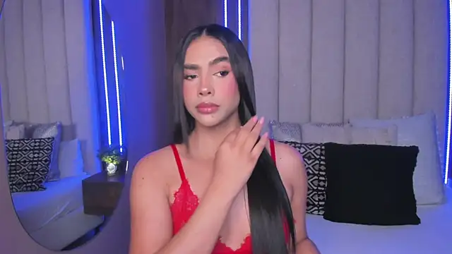 LucySalvatore  online show from January 18, 2026, 9:40 pm