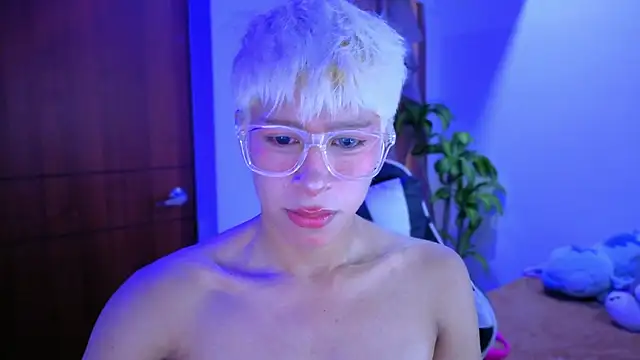 taichi bluy online show from November 21, 2025, 10:09 pm