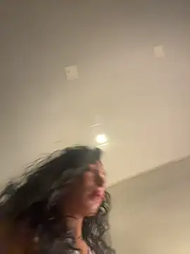 Snapshot of MonicaSalvatore chatting on October 24, 2025, 1:59 am MonicaSalvatore online show from October 24, 2025, 1:59 am