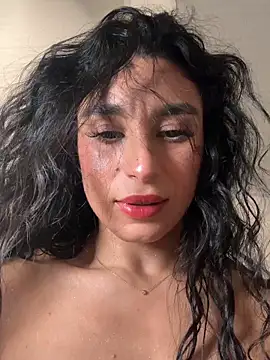 Snapshot of MonicaSalvatore chatting on March 17, 2026, 12:13 am MonicaSalvatore online show from March 17, 2026, 12:13 am