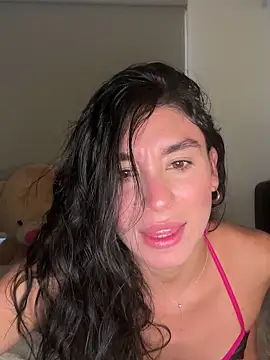 Snapshot of MonicaSalvatore chatting on November 4, 2025, 9:29 pm MonicaSalvatore online show from November 4, 2025, 9:29 pm