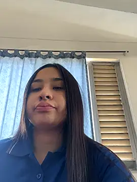 BELLAALEJA online show from October 9, 2025, 3:56 pm