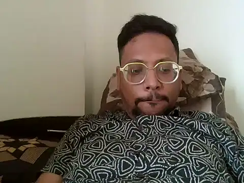 Snapshot of indoreboy1 chatting on July 9, 2026, 8:37 am indoreboy1 online show from July 9, 2026, 8:37 am
