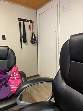 Snapshot of Karen18_boobs chatting on March 13, 2026, 3:11 am Karen18 boobs online show from March 13, 2026, 3:11 am