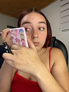 Snapshot of Karen18_boobs chatting on March 8, 2026, 2:04 am Karen18 boobs online show from March 8, 2026, 2:04 am