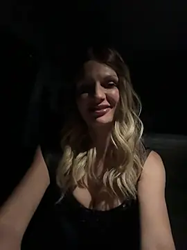 Snapshot of Isabella_kiko chatting on April 7, 2026, 7:37 pm Isabella kiko online show from April 7, 2026, 7:37 pm