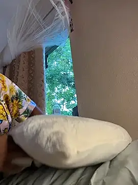 iriebusty online show from June 19, 2026, 10:25 pm