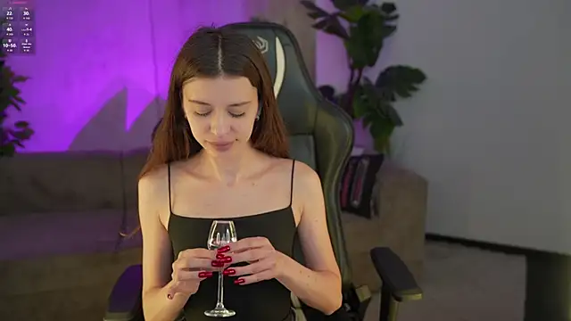 Regina Sweet054 online show from September 14, 2025, 2:06 pm