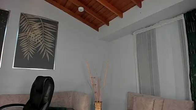 LiamCarterX online show from October 17, 2025, 4:27 am