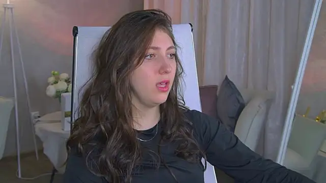 Snapshot of Mary_Miiller chatting on February 10, 2026, 9:19 am Mary Miiller online show from February 10, 2026, 9:19 am