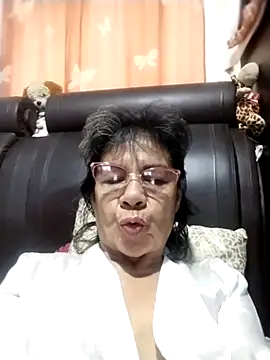 OliviaMorris1 online show from September 28, 2025, 11:17 am