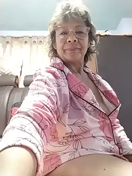 OliviaMorris1 online show from June 24, 2026, 12:37 pm