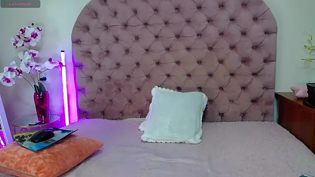  Agata  online show from February 19, 2026, 7:49 am