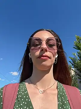 Snapshot of Amelie_Crosby chatting on June 22, 2026, 1:30 pm Amelie Crosby online show from June 22, 2026, 1:30 pm
