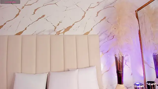 Meloddy Parkerr  online show from March 11, 2026, 3:55 am