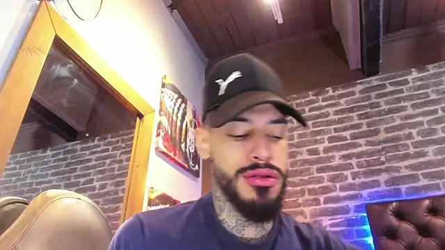 VinzenzRizzo online show from September 25, 2025, 4:18 am