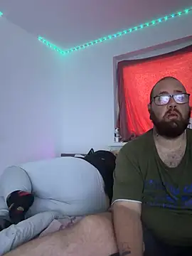 mrandmrsdarkside online show from April 28, 2026, 6:23 pm