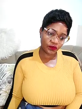 ChubbyBitch26 online show from June 19, 2026, 10:15 pm