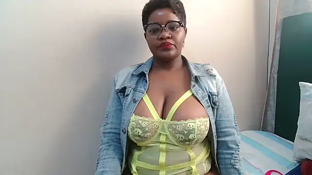 ChubbyBitch26 online show from July 15, 2026, 2:02 pm