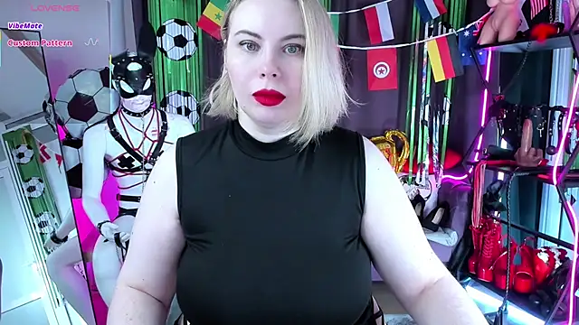 Anna Maxwell online show from July 18, 2026, 2:09 am