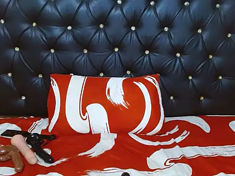 DojaBoootie online show from September 18, 2025, 7:28 pm