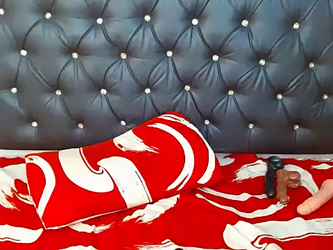 DojaBoootie online show from October 5, 2025, 4:47 am