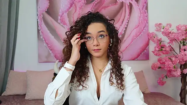 Taylor Tina online show from December 4, 2025, 7:07 am