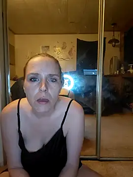 Shy Naughty Girl online show from July 14, 2026, 4:17 am