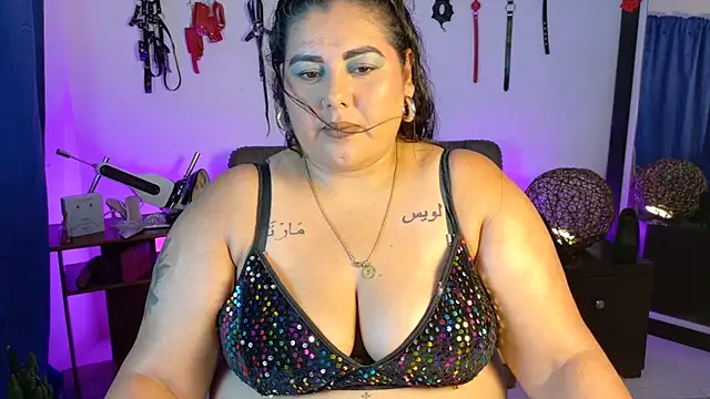 AndreaKinky online show from August 5, 2026, 10:04 pm