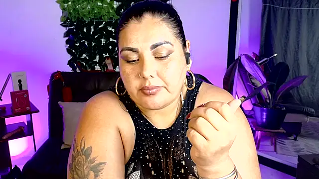 AndreaKinky online show from June 14, 2026, 2:24 am