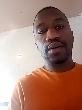 Snapshot of Thasdwn23 chatting on October 19, 2025, 6:49 am Thasdwn23 online show from October 19, 2025, 6:49 am