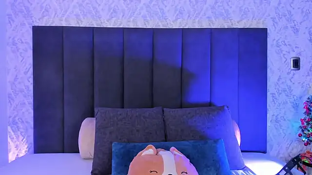 dana hazze online show from December 2, 2025, 6:53 pm