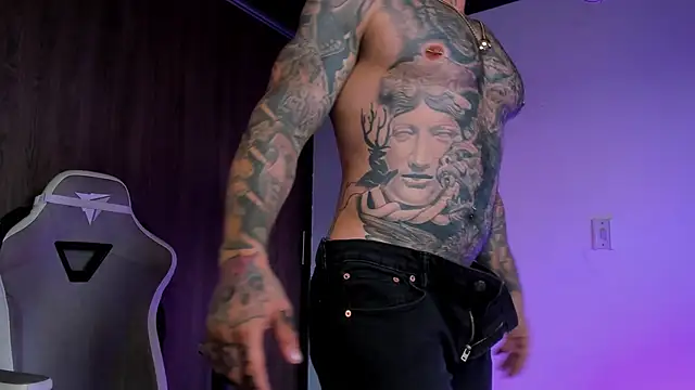 Snapshot of natevillage chatting on October 3, 2025, 10:11 pm natevillage online show from October 3, 2025, 10:11 pm