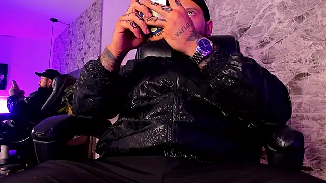 Snapshot of natevillage chatting on October 8, 2025, 12:23 am natevillage online show from October 8, 2025, 12:23 am