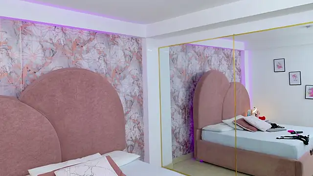 RavenGloomy online show from September 21, 2025, 7:52 pm