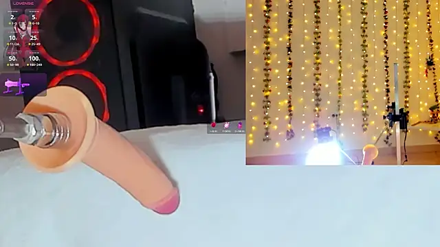 Kitty  Rose   online show from November 4, 2025, 10:19 am