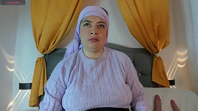 Noortaheri88 online show from September 16, 2025, 7:37 pm