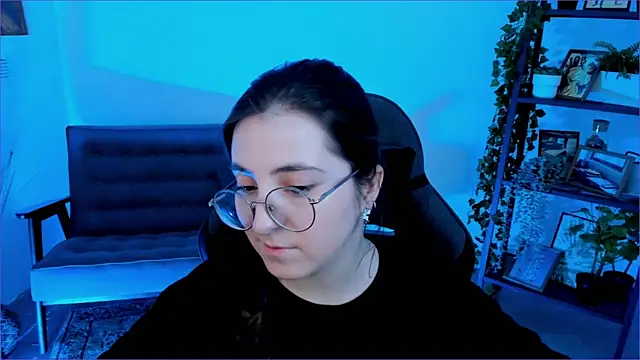 VirtuallVoyant online show from October 6, 2025, 7:20 am