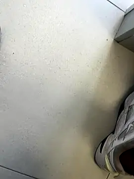 kamo012000 online show from November 18, 2025, 10:40 am