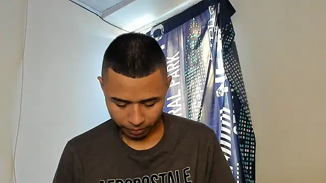  Logan Colton  online show from February 8, 2026, 4:48 pm