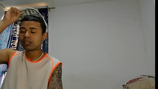  Logan Colton  online show from December 21, 2025, 8:53 pm