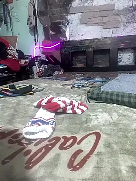 elvergu666 online show from February 8, 2026, 12:25 pm